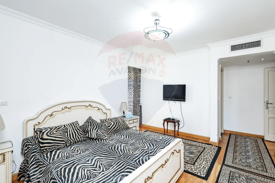 شقة للبيع 270م سان ستيفانو (فور سيزون)