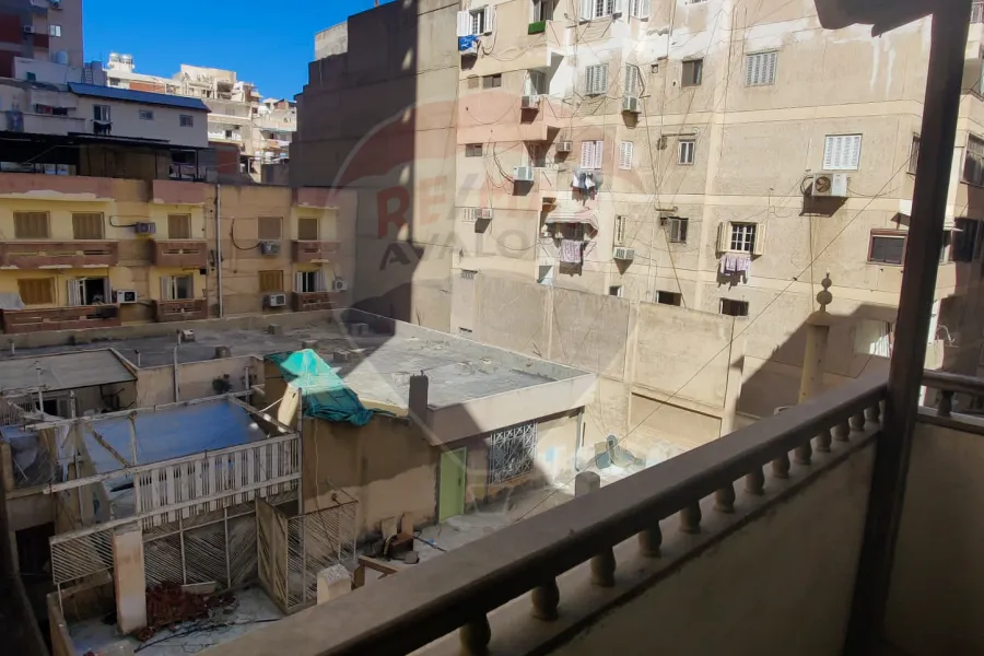 شقة للبيع 105 م بوكلي (ش لافيزون)