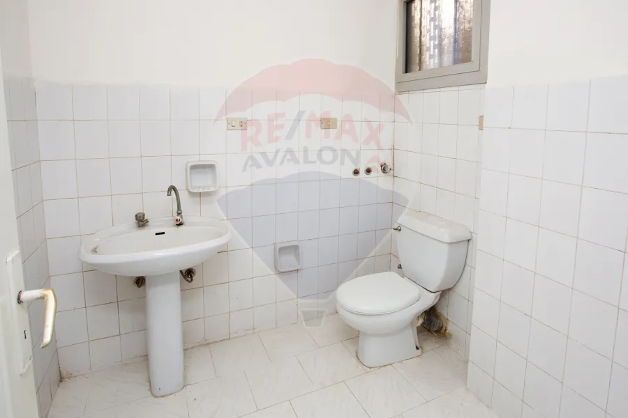 Administrative unit for sale 154 m Louran (Abu Qir st.)
