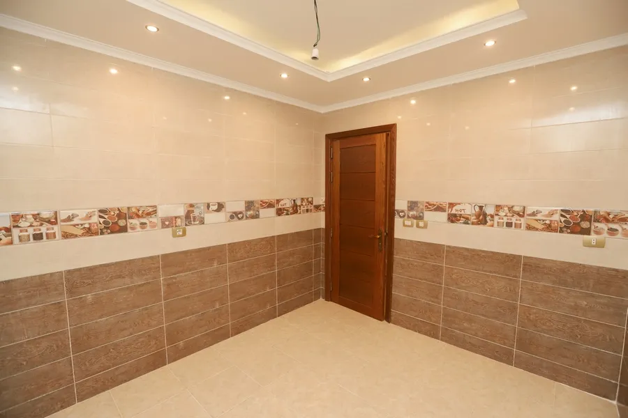 شقة للبيع 252م محطة الرمل  (كمباوند الشرطة)