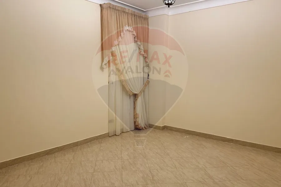 Apartment for rent 125 m Zezenia (Riad Basha St)