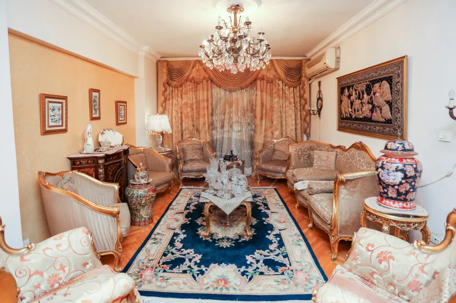 شقة للبيع 125 م كفر عبده (ش خليل الخياط)