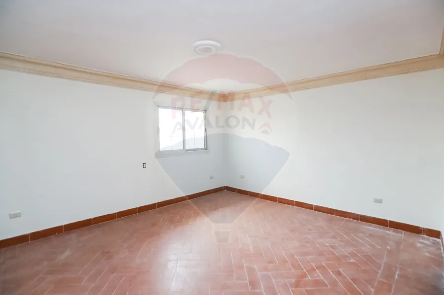 شقه دوبلكس للبيع او الإيجار 425 م لوران (متفرع من الاقبال)