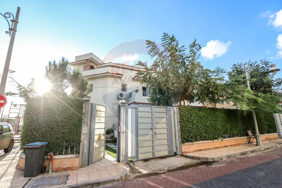 Villa for sale 340 m (Mirosa Compound) Beside Carrefour City Center and Designia Mall