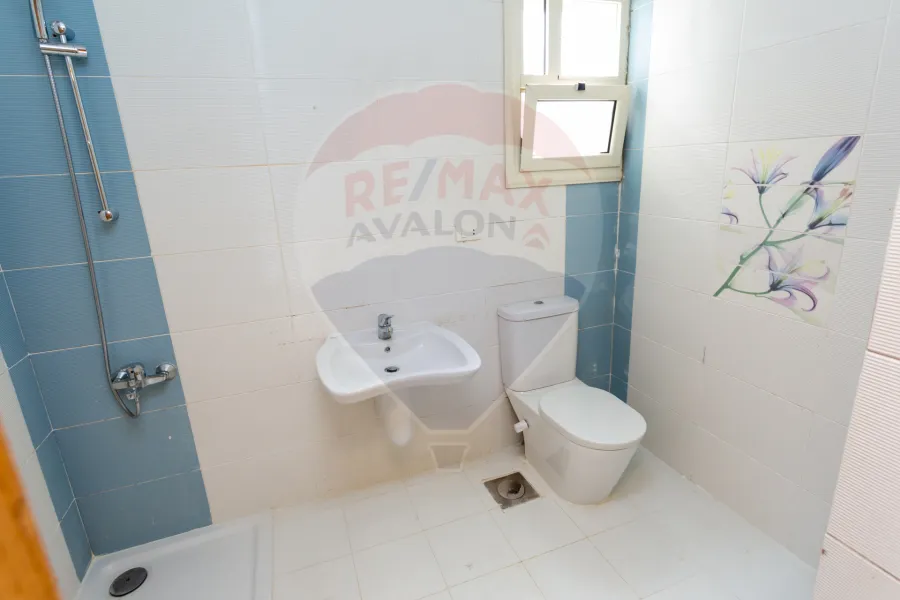 شقة للبيع 271 م سموحة (ش البرت الاول)