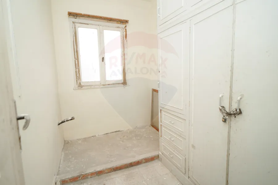 شقة للبيع 360 م رشدي (شارع سوريا)