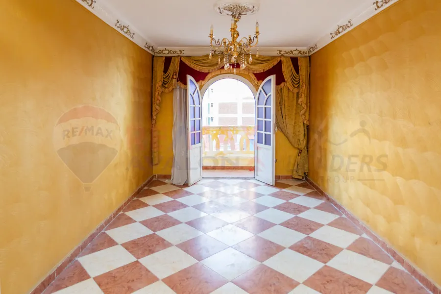 شقة للبيع 186 م سبورتنج (متفرع من ش ابو قير)