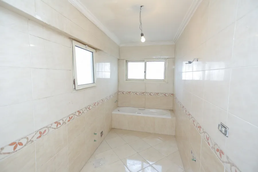 Apartment For Sale 350m El-Wezara