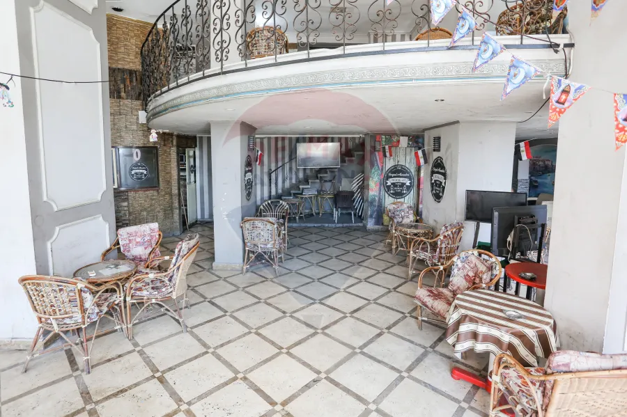 Shop for sale 300 m Sidi Beshr (Directly on taram station)