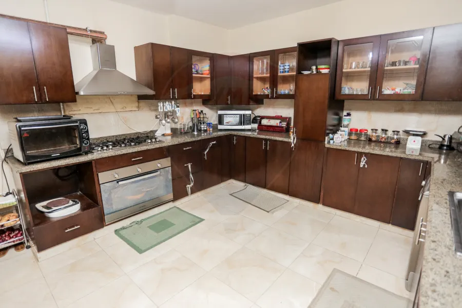 Apartment for sale 400 m San Stefano (steps from San Stefano Mall and the sea)