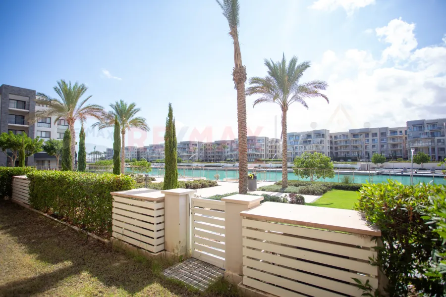 Ground chalet with garden for sale (Marassi - Marina) 140 m