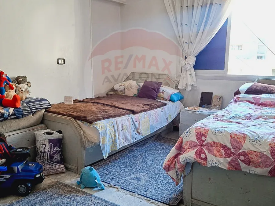 شقة للبيع 150 م خطوات من ش أبوقير (خلف كنيسة جناكليس)