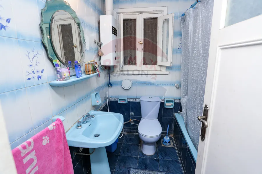 شقة للبيع 200 م لوران ( خطوات من ش شعراوى والبحر )