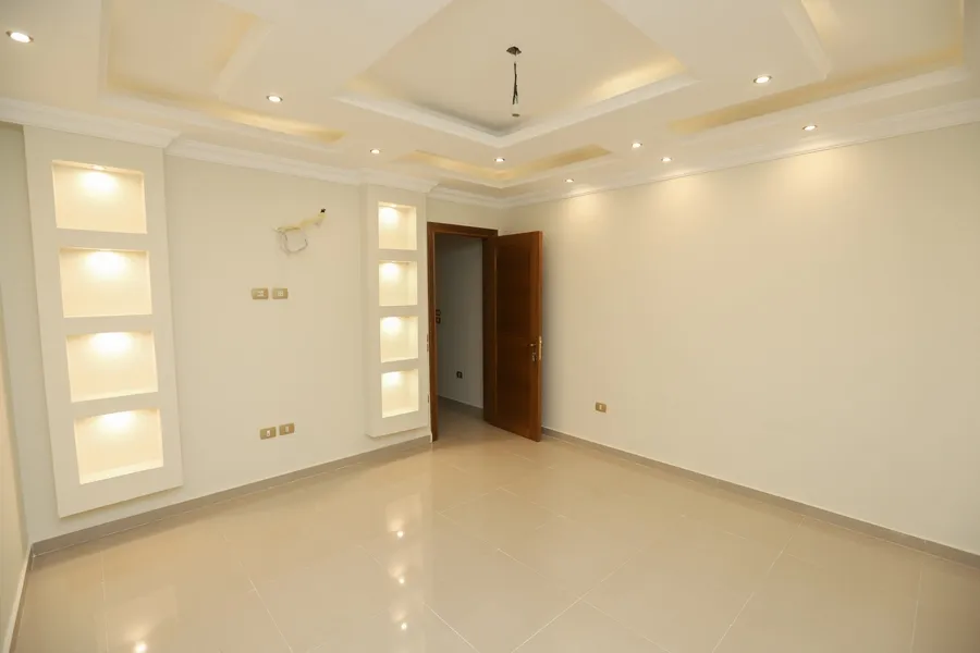 شقة للبيع 252م محطة الرمل  (كمباوند الشرطة)