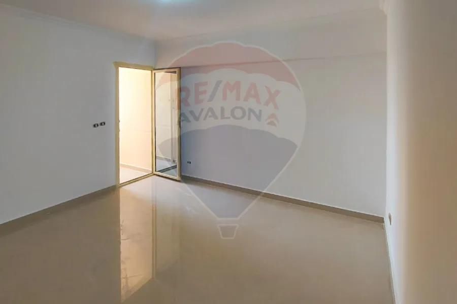 Apartment for sale 140 m Lauran (the second number from the sea)