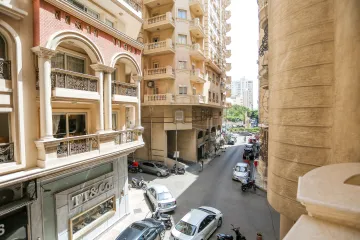 شقه للبيع  250 م كفر عبده ( خطوات من ميدان سانت جيني )