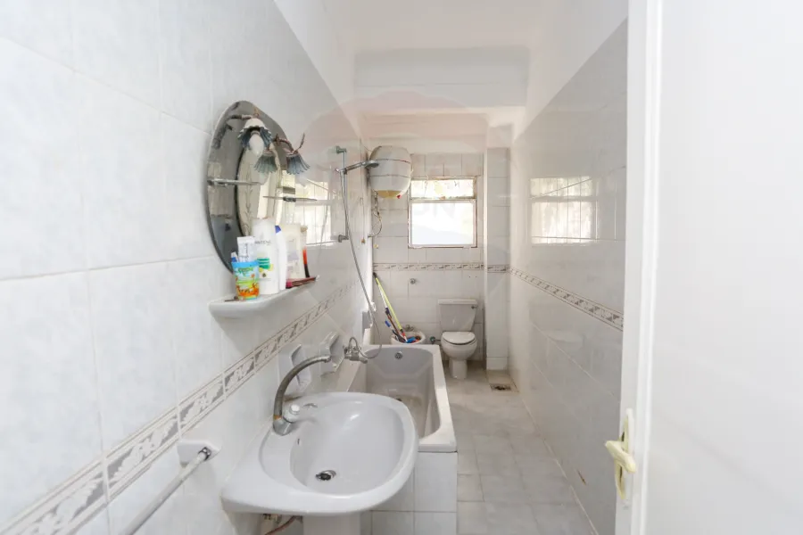 فيلا للبيع 250 م سموحة (ش مصطفي كامل)