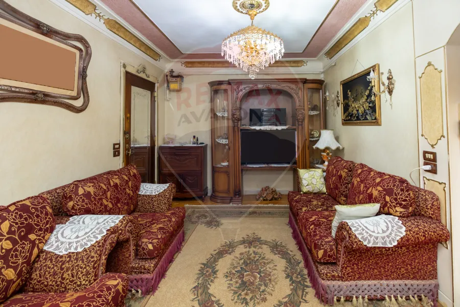 Apartment for sale 150 m Mostafa Kamil (steps from Abu Qer st.)