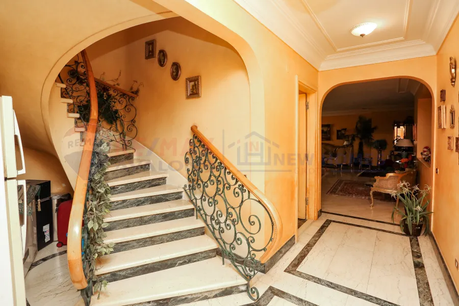Duplex apartment for sale 400 m Roushdy (branched from Syria st.)