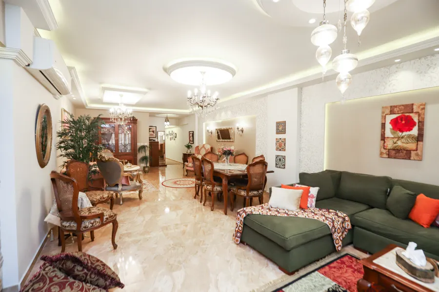 شقة للبيع 210م صافى سموحة (ش زكى رجب)