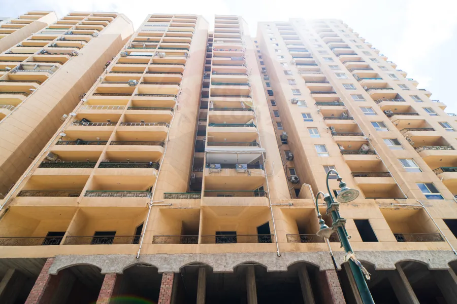 Apartment For Sale 170 m Elmontazah (Al Malik St.- Royal Plaza Compound)