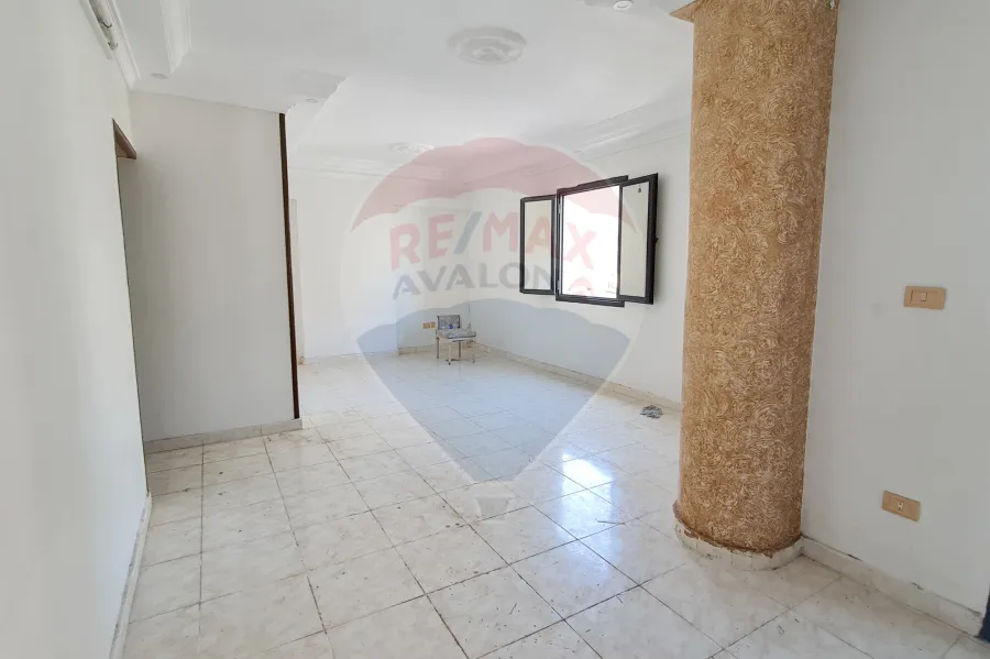 شقة للايجار 120 م الابراهيمية (خطوات من مول لاجيتيه)