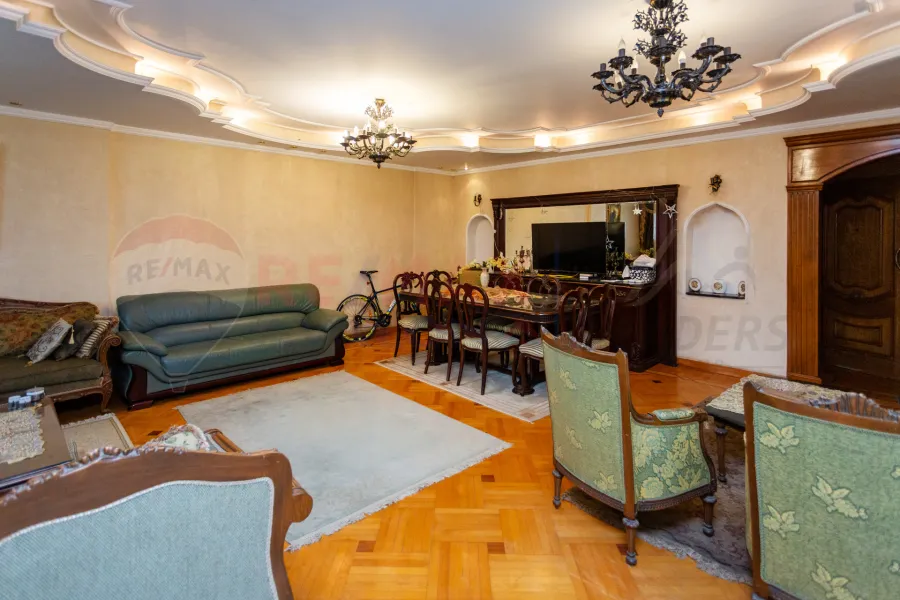 شقة للبيع 204 م سموحه (ش بهاء الدين الغتوري - عمارة براند)