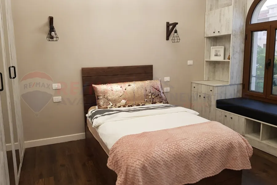 Furnished villa for rent 900 m King Mariout (King Heights compound)