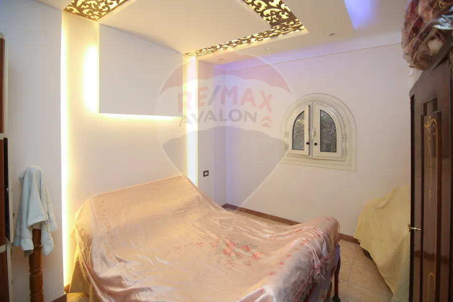 شقة للبيع 90 م ميامي (ش إسكندر إبراهيم تقاطع مع ش الملك حفني)