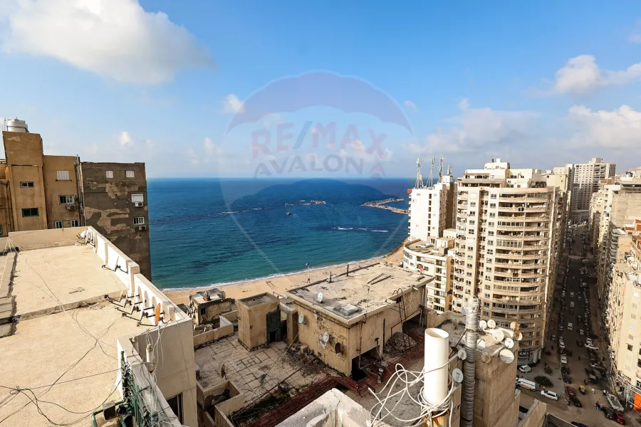 Apartment for sale 210 m + Roof 210 m Sidi Bishr Bahri (el tfola al saeida St)
