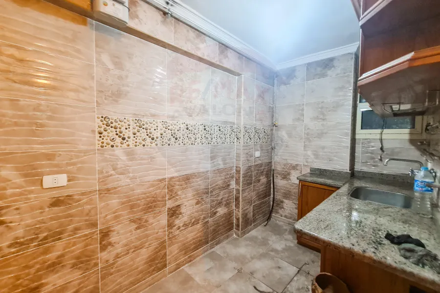 شقة للبيع 115 م سيدي بشر (ش الطفولة السعيده)