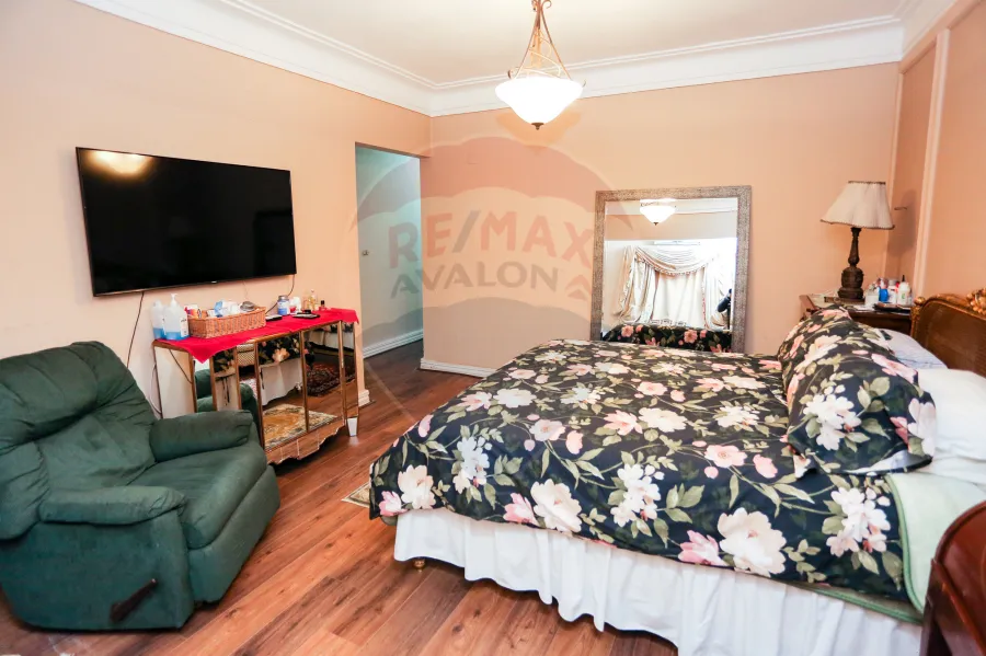 شقة للبيع  350 م كفر عبده (ميدان سانت چيني) -