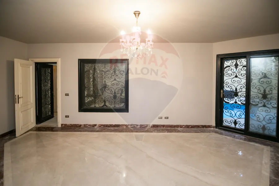 شقه دوبلكس للبيع 650 م كفر عبده (متفرع من ش كفر عبده - عماره براند