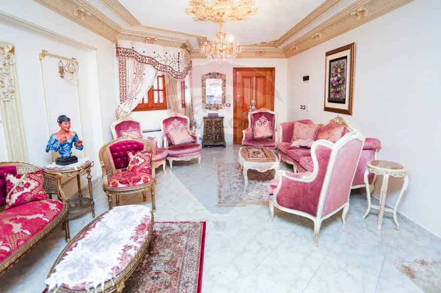 شقه للبيع 135 م جناكليس (خلف سنترال فتح)