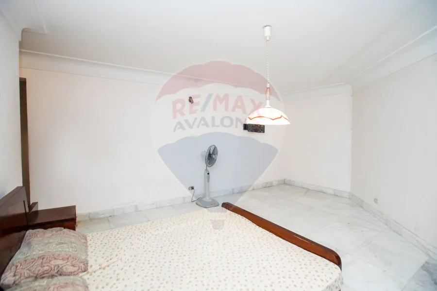 شقة للبيع 265 م رشدي (ش رشدي باشا)