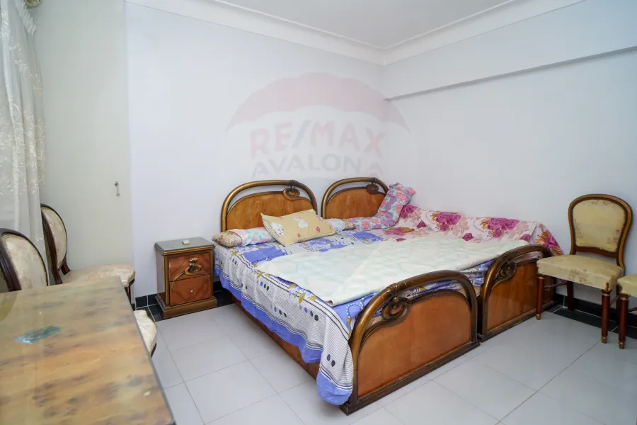 شقة للبيع 220 م المعمورة الشاطئ (عمارات امن الدوله)