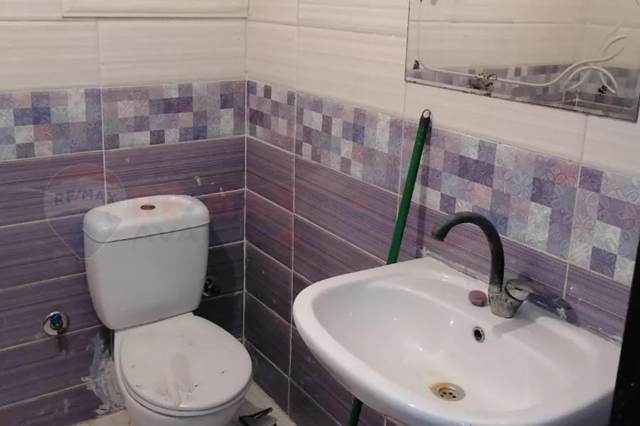 شقة للبيع 135 م سبورتنج (رابع نمرة من البحر)