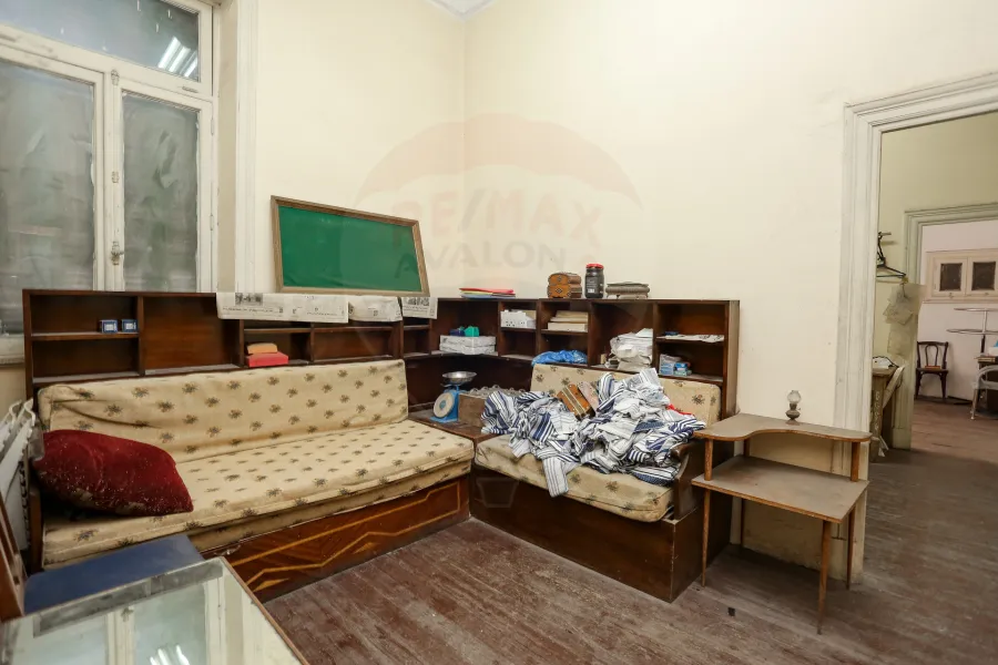 Mezzanine 400m for rent Camp Chezar (Port Saied St.)