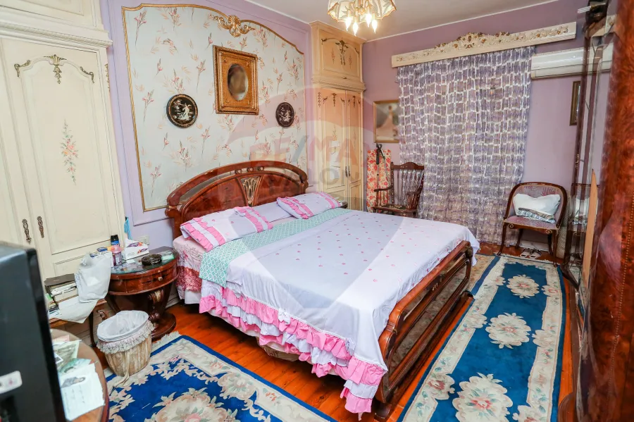 شقة للبيع 300 م جليم (شارع ابوقير الرئيسي)