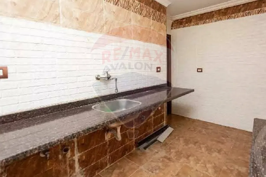 شقة للبيع 115 م سبورتنج (خطوات من الترام)