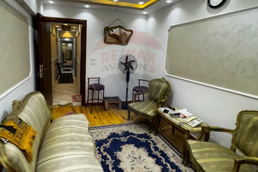 شقة للايجار المفروش 150 م سموحة (متفرع من ش فوزي معاذ)