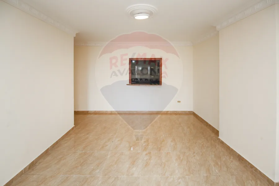 Apartment for sale 192 m Al Shatby (Steps from the sea)