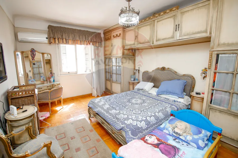 شقه للبيع 160 م لوران (خطوات من شارع أبو قير)