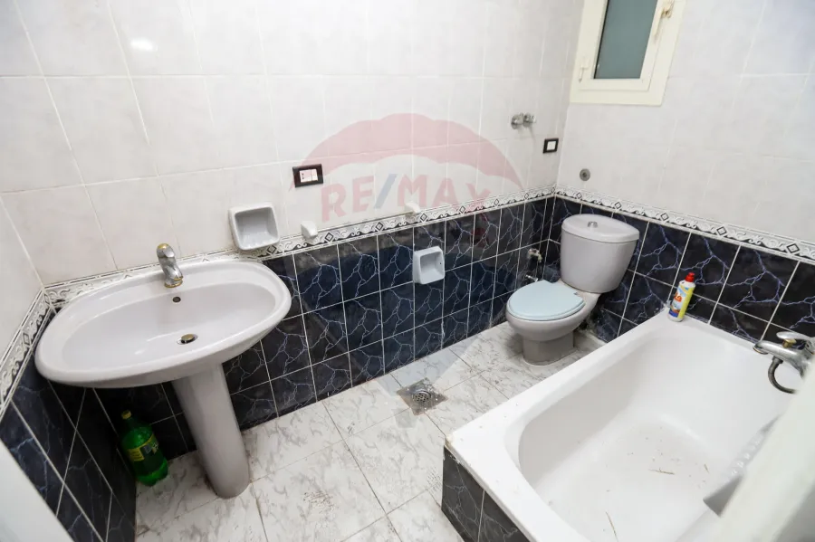 شقة للبيع 150م  صافي سيدي بشر ( علي البحر مباشرة)