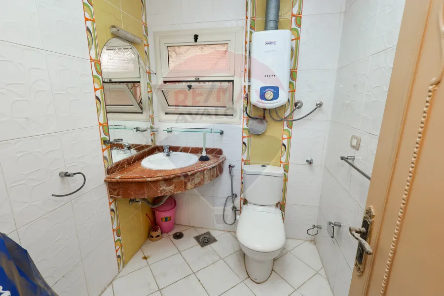 شقة دوبليكس للبيع 260 م المندرة (علي البحر مباشرة)