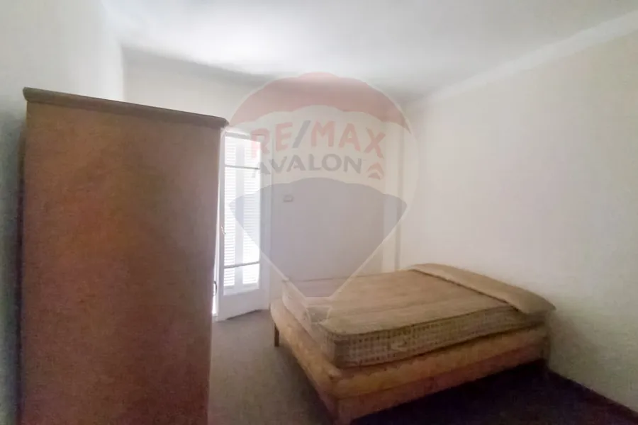 شقة للإيجار 185 م رشدي (ش ابو قير رئيسي)