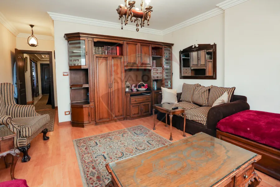 شقة للبيع 227 م جليم (ش رسمي باشا)