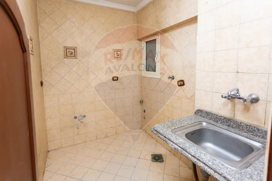 Administrative apartment for sale 111 m Smouha (Fawzy Moaz St.)