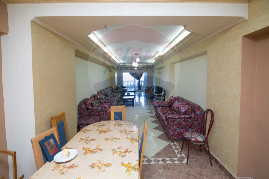 Apartment for sale 250 m Camp Chezar (directly on the sea)