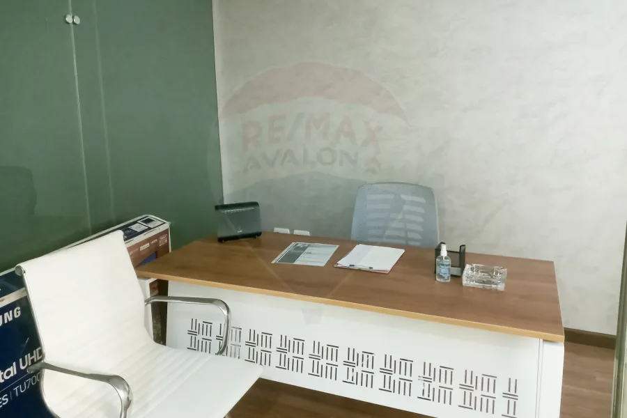 مقر اداري للايجار  100 م  محطة الرمل (شارع شاكور)